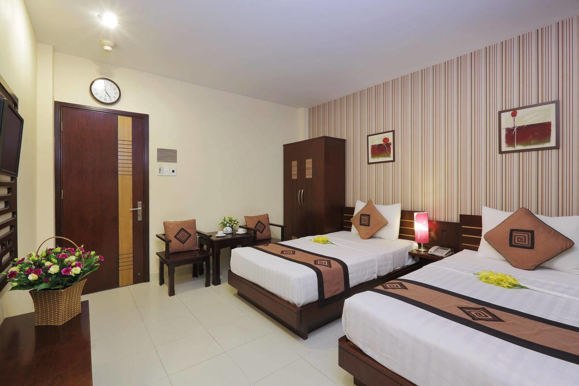 Sen Sai Gon Hotel - Ben Thanh Market Хошимин Экстерьер фото