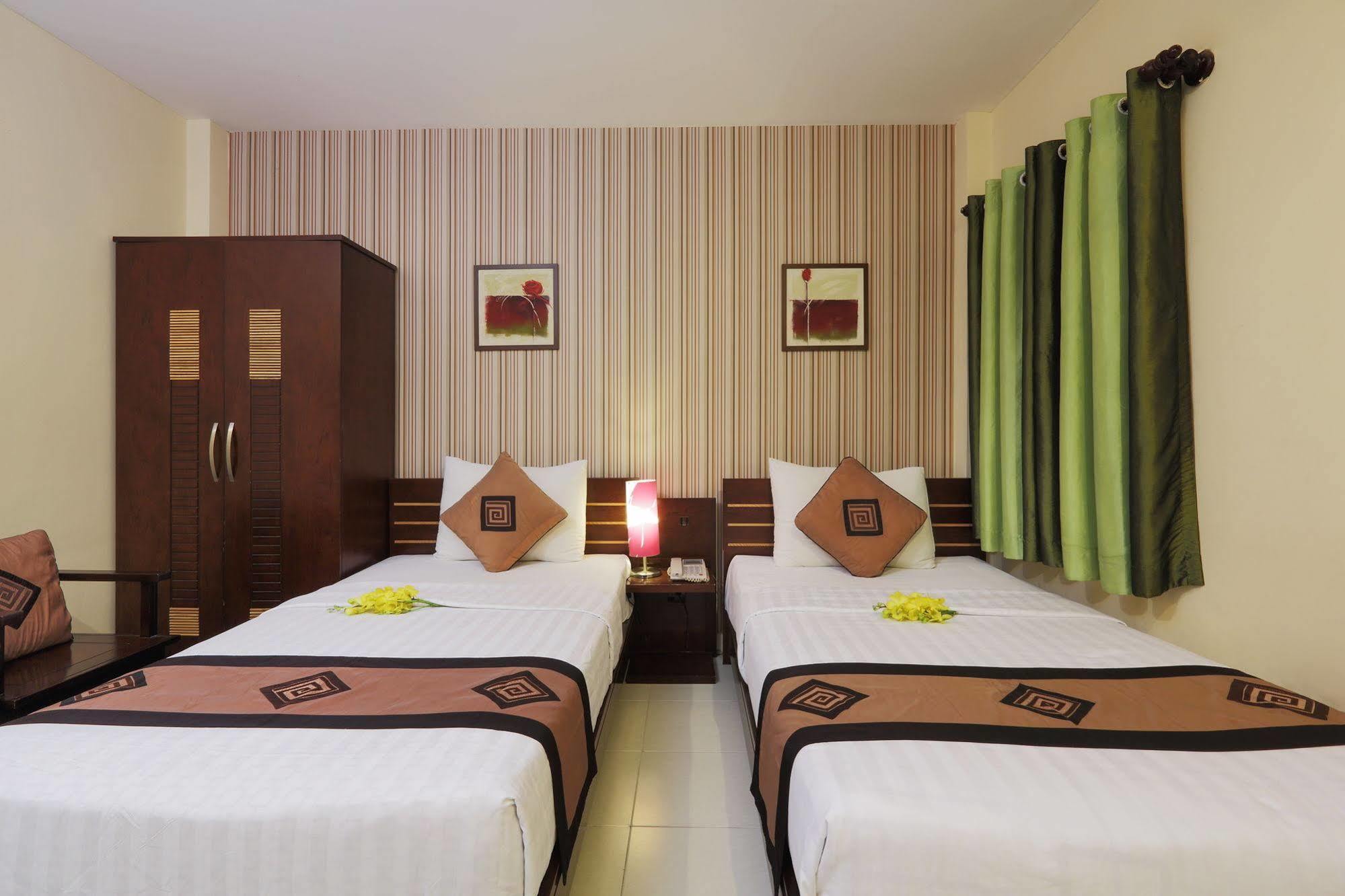 Sen Sai Gon Hotel - Ben Thanh Market Хошимин Экстерьер фото